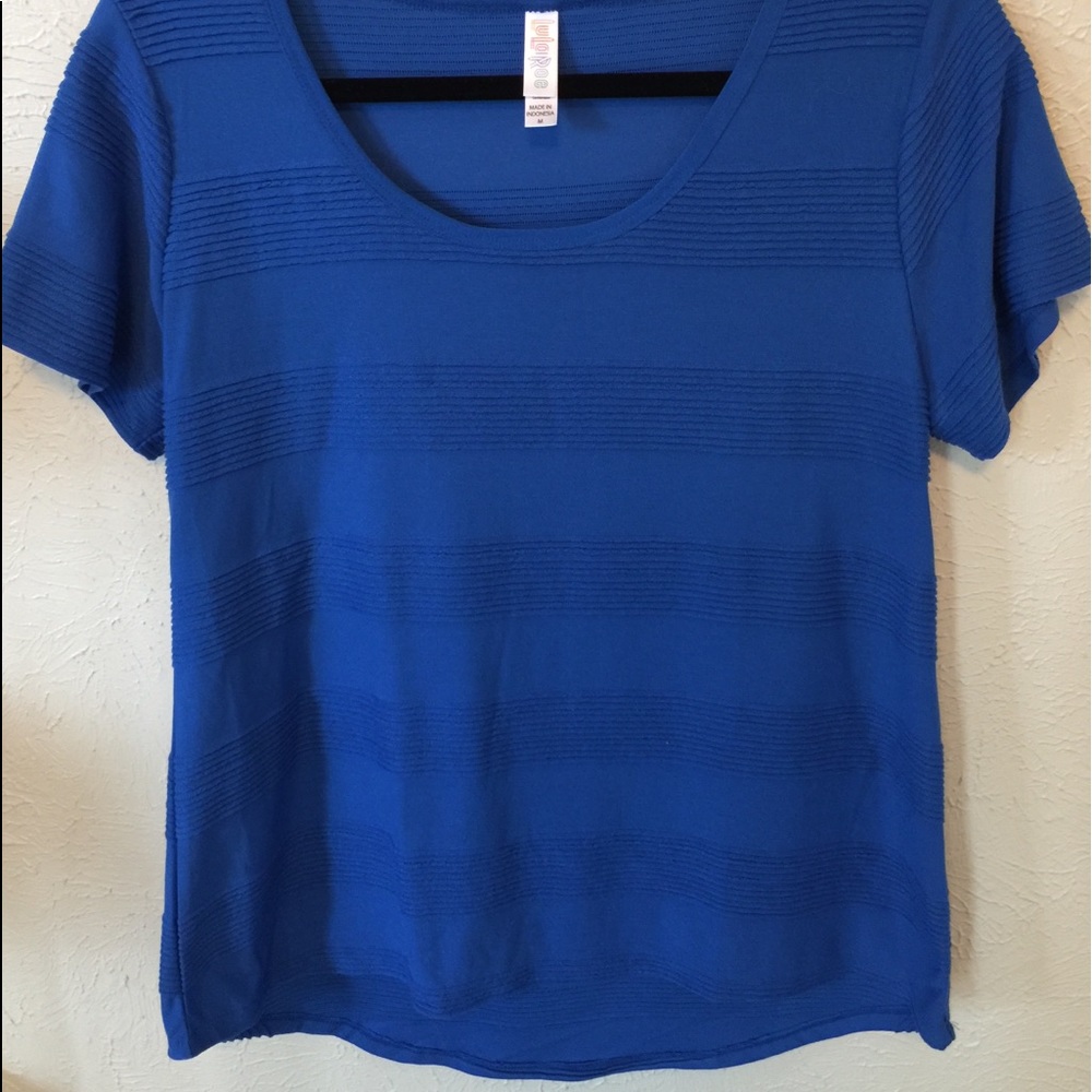 LulaRoe Classic Tee Medium